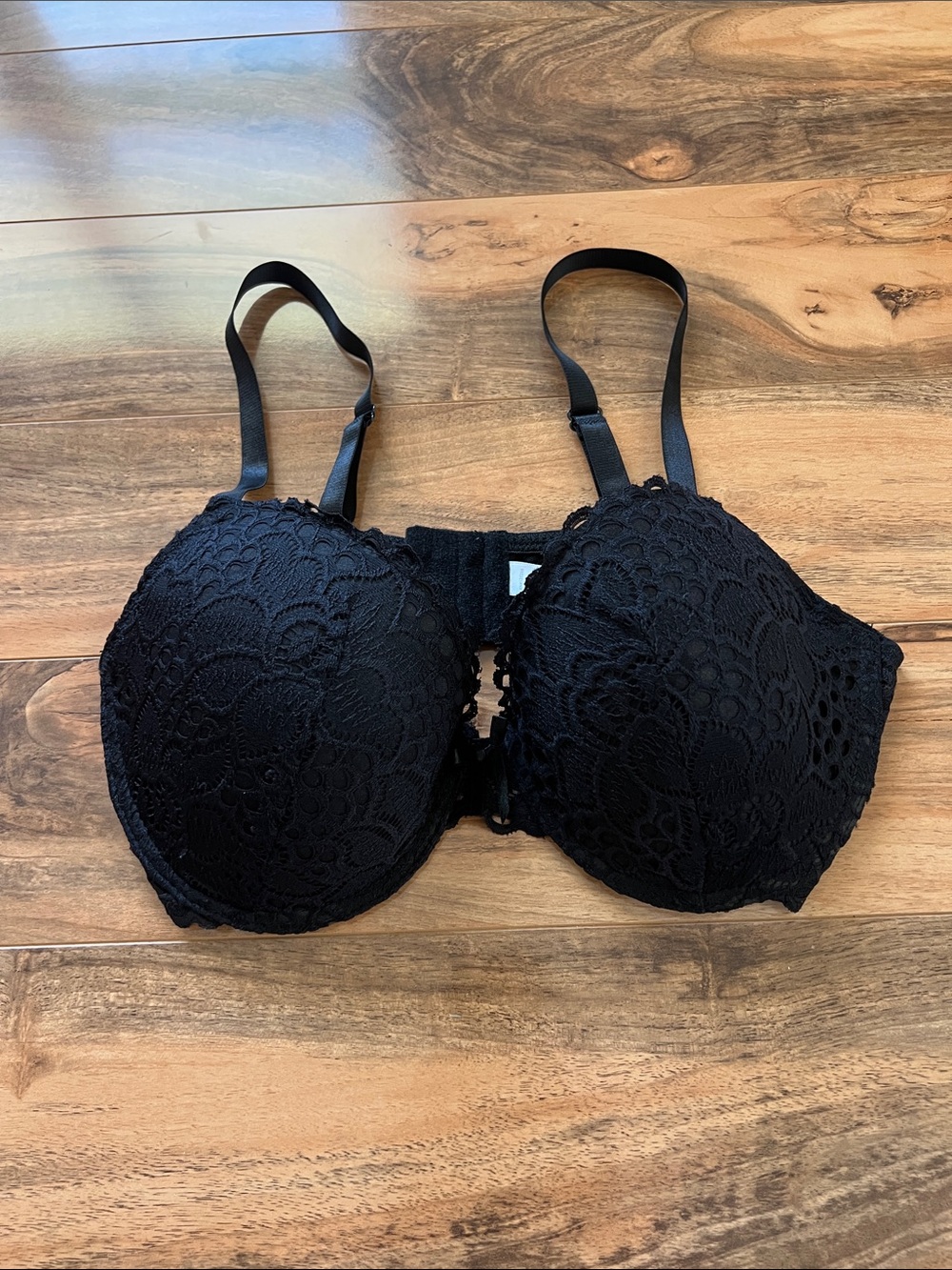 Black Floral Lace Underwire Bra 38D Lightly Lined Full Coverage NWOT